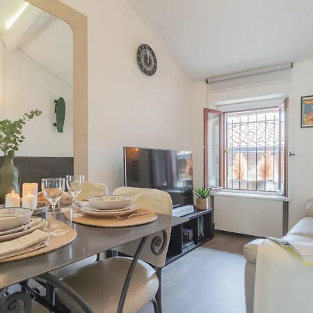 Pretty In Old Town By Rent * Carate Urio
