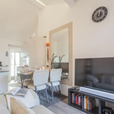 Pretty In Old Town By Rent Apartmán